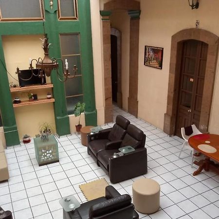 Hostal グアダラハラ エクステリア 写真