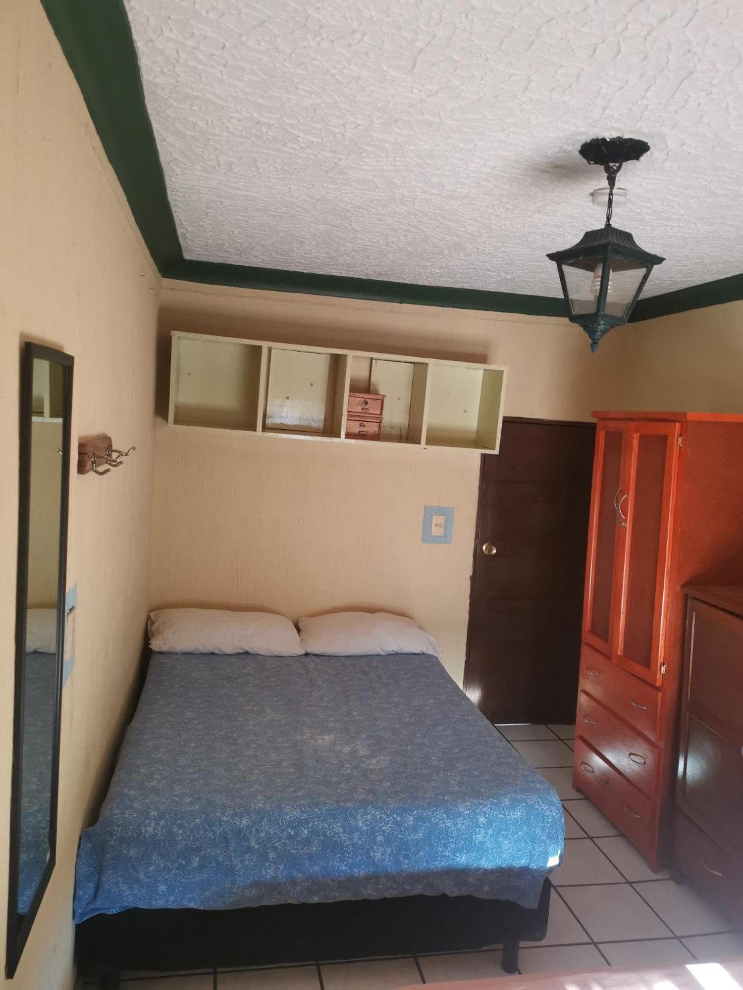 Hostal グアダラハラ エクステリア 写真